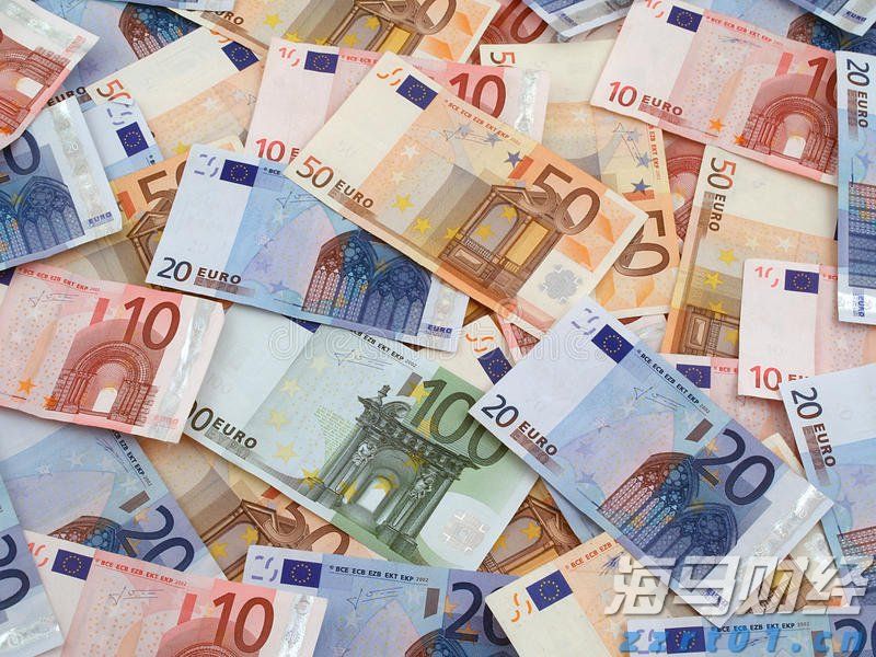 美国7月消费者信心小幅回升 未来预期仍显疲软
