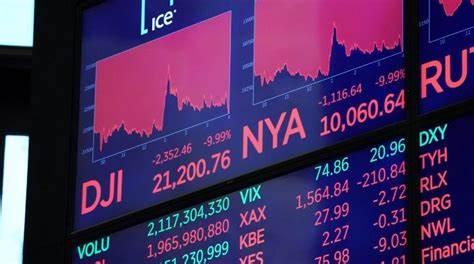 台积电(TSM.US)业绩稳健却面临双重挑战，估值高企竞争加剧
